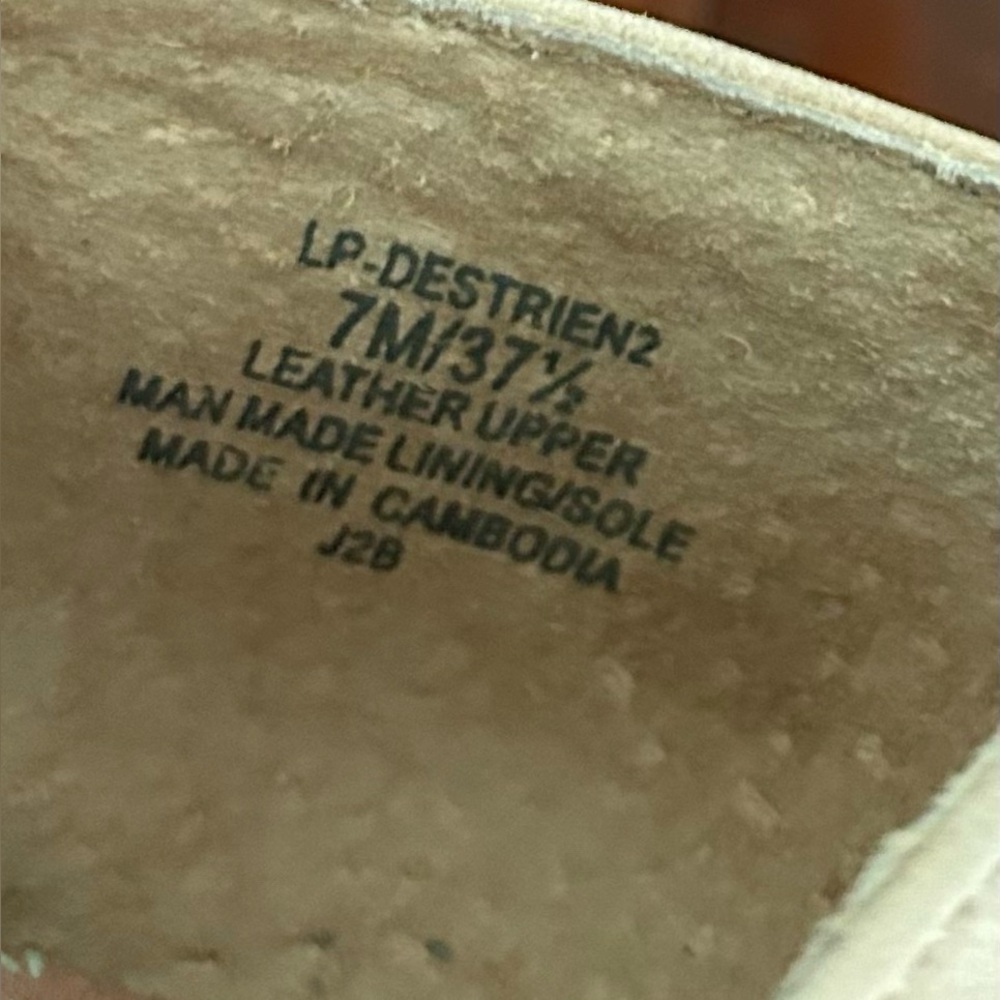 Lucky Brand Women's Destrien2 Dusty Sand
Leather Flats size 7 New - Picture 2 of 11